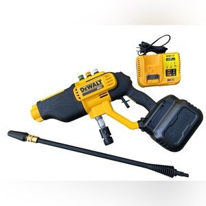 DEWALT Yellow and Black Portable Power Washer